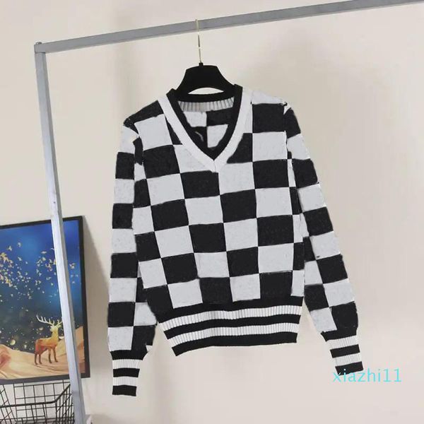 women's designer sweater casual knit contrast color long-sleeved autumn fashion classic ladies sweater's cardigan collar cotton lu, White;black
women's designer sweater casual knit contrast color long-sleeved autumn fashion classic ladies sweater's cardigan collar cotton lu, White;black