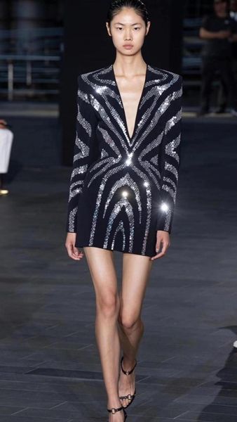 casual dresses long sleeve sparkly sequins winter bandage dress women vestido 2021 bodycon club night celebrity runway party, Black;gray
casual dresses long sleeve sparkly sequins winter bandage dress women vestido 2021 bodycon club night celebrity runway party, Black;gray
