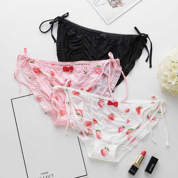 briefs panties cotton sweet ice silk printed girl's bandage cute non take off, Black;white
briefs panties cotton sweet ice silk printed girl's bandage cute non take off, Black;white