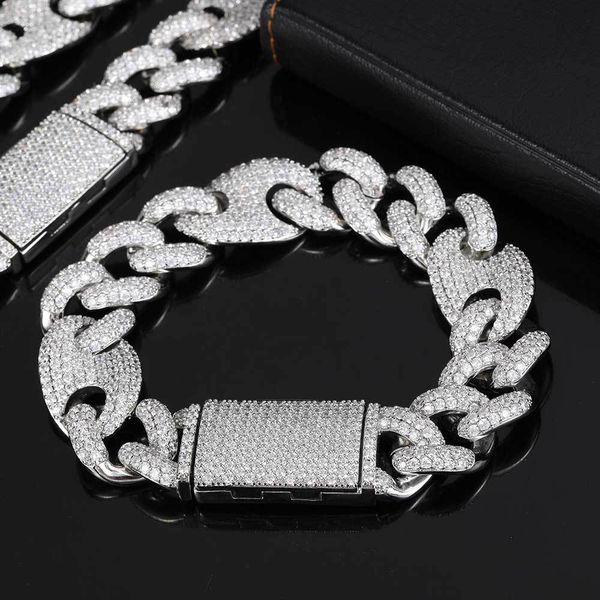 factory wholesale jewelry hip hop full diamond 19mm pig nose cuban micro inlaid zircon exaggerated trendsetter men's bracelet popular f
factory wholesale jewelry hip hop full diamond 19mm pig nose cuban micro inlaid zircon exaggerated trendsetter men's bracelet popular f
