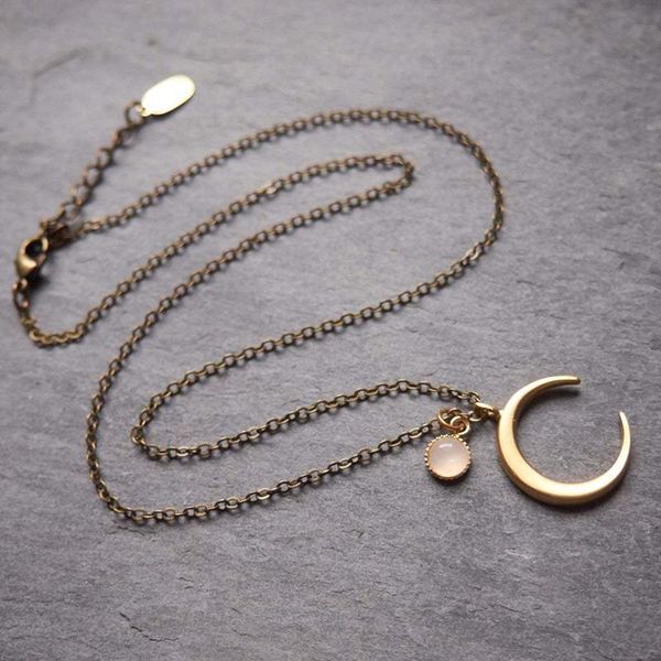 pendant necklaces retro moon modeling nationality wind moonstone water wave chain alloy material necklace, Silver
pendant necklaces retro moon modeling nationality wind moonstone water wave chain alloy material necklace, Silver