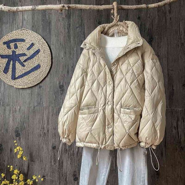 2021 winter new autumn clothes women's light short fashion korean stand collar warm and versatile lightweight down jacket trend, Black
2021 winter new autumn clothes women's light short fashion korean stand collar warm and versatile lightweight down jacket trend, Black