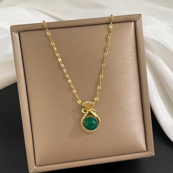 pendant necklaces green moneypocket titanium steel necklace for women gold clavicle chain european and american fashion simple, Silver
pendant necklaces green moneypocket titanium steel necklace for women gold clavicle chain european and american fashion simple, Silver