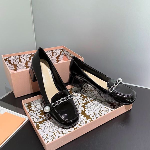 brand autumn women pearl chains design low heel dress shoes style genuine leather shoe elegant trend ladies loafers chunky-heel muller-shoes, Black
brand autumn women pearl chains design low heel dress shoes style genuine leather shoe elegant trend ladies loafers chunky-heel muller-shoes, Black