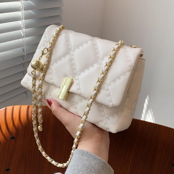 evening bags fashion lattice 2021 tote bag high-quality patent leather women's designer handbag chain shoulder messenger purses
evening bags fashion lattice 2021 tote bag high-quality patent leather women's designer handbag chain shoulder messenger purses