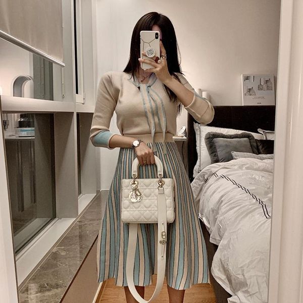 casual dresses winter knitting 2 piece set korea ladies long sleeve warm sweater and strip midi a line skirt party suit for women 18zj, Black;gray
casual dresses winter knitting 2 piece set korea ladies long sleeve warm sweater and strip midi a line skirt party suit for women 18zj, Black;gray