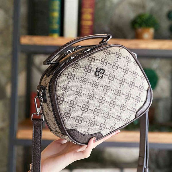 2022 factory outlet online mini autumn winter versatile small round single shoulder messenger portable women's
2022 factory outlet online mini autumn winter versatile small round single shoulder messenger portable women's