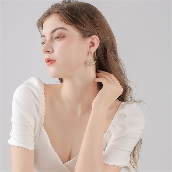 2021 new fashion crystal jewelry long dro earrings for women wedding earing-a, Golden;silver
2021 new fashion crystal jewelry long dro earrings for women wedding earing-a, Golden;silver