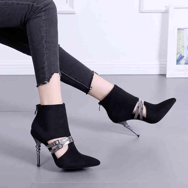 hollow out metal strap pointed ankle bootie black grey designer high heels size 34 to 39
hollow out metal strap pointed ankle bootie black grey designer high heels size 34 to 39
