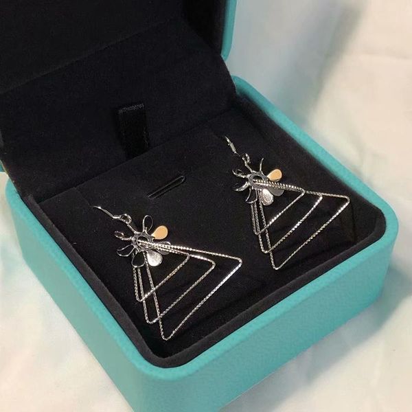 2021 luxury women designers earings fashion dress ladies jewelry dangle chandelier 925 sterling silver surface plating rhodium
2021 luxury women designers earings fashion dress ladies jewelry dangle chandelier 925 sterling silver surface plating rhodium