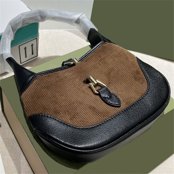 handbags totes bags designer shoulder crossbody bag hobos wallets purse half moon clutch velvet underarm armpit double letters women luxurys
handbags totes bags designer shoulder crossbody bag hobos wallets purse half moon clutch velvet underarm armpit double letters women luxurys