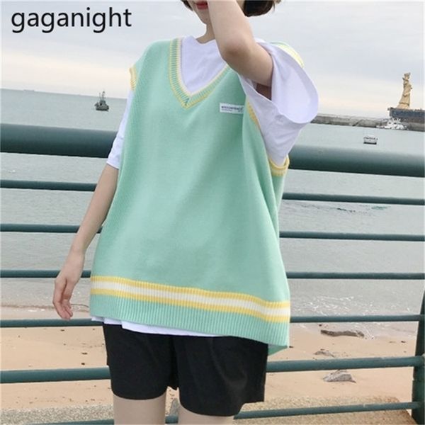 spring autumn women two piece set solid v-neck knitted vest short sleeve white tshirts preppy style sets 210601
spring autumn women two piece set solid v-neck knitted vest short sleeve white tshirts preppy style sets 210601