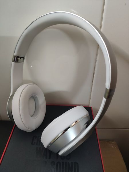 bt-sol 3.0 wireless headphone earphones w1 chip window stereo headset bluetooth hifi earphone sealed retail box
bt-sol 3.0 wireless headphone earphones w1 chip window stereo headset bluetooth hifi earphone sealed retail box