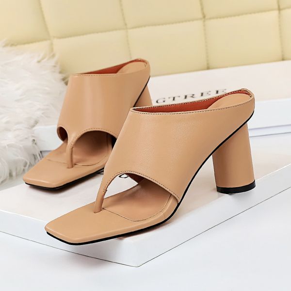 2021 summer women block 8cm high heels white mules square thick heels slippers square toe sandals flip flops pumps casual shoes, Black
2021 summer women block 8cm high heels white mules square thick heels slippers square toe sandals flip flops pumps casual shoes, Black