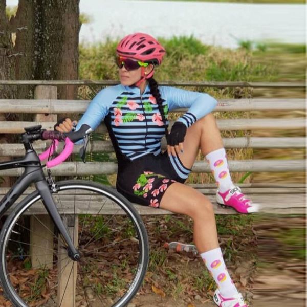 racing sets 2021 summer women's short-sleeved cycling suits anti-ultraviolet suits, quick-drying sports, Black;blue
racing sets 2021 summer women's short-sleeved cycling suits anti-ultraviolet suits, quick-drying sports, Black;blue