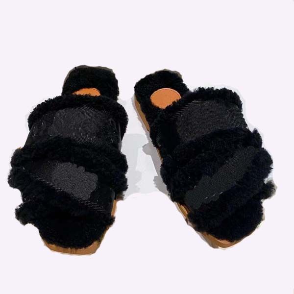 luxury designer womens woolen sheepskin slippers fur one piece lamb wool warm and comfortable wear resistant rubber flat slipper 35-41 with, Black
luxury designer womens woolen sheepskin slippers fur one piece lamb wool warm and comfortable wear resistant rubber flat slipper 35-41 with, Black