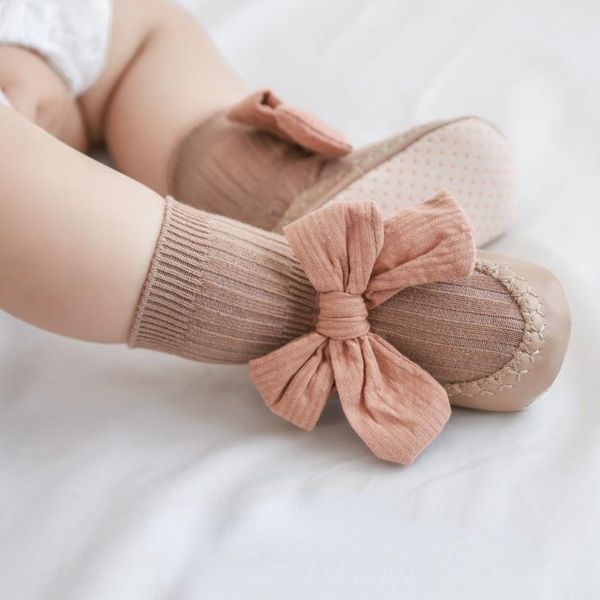 first walkers autumn baby floor shoes socks in the tube non-slip fashion bow princess toddler accessories infant
first walkers autumn baby floor shoes socks in the tube non-slip fashion bow princess toddler accessories infant