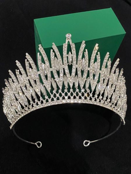 earrings & necklace white electroplated pearl feather crown korean style zinc alloy women's individually wrapped baroque headband, Silver
earrings & necklace white electroplated pearl feather crown korean style zinc alloy women's individually wrapped baroque headband, Silver