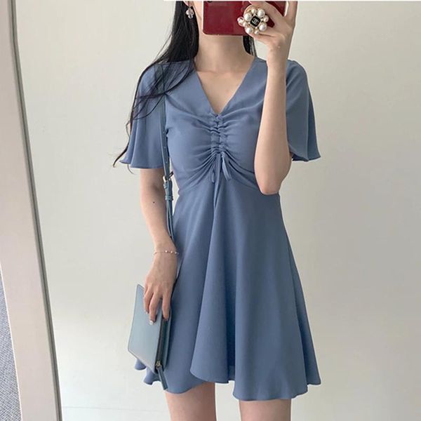 party dresses 2021 spring summer women dress high waist casual v-neck drawstring fashionable lady lace up pleated above knee, White;black
party dresses 2021 spring summer women dress high waist casual v-neck drawstring fashionable lady lace up pleated above knee, White;black