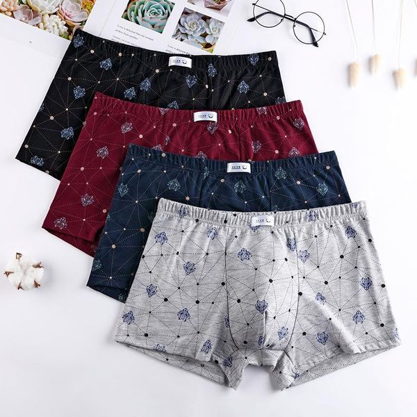 underpants exquisite men's elegant cotton men printing comfortable mid-waist boxer briefs breathable loose panties fashion 2021, Black;white
underpants exquisite men's elegant cotton men printing comfortable mid-waist boxer briefs breathable loose panties fashion 2021, Black;white