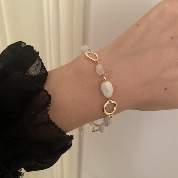 charm bracelets aomu vintage white green stone metal ot buckle bracelet simple irregular geometric circle for women fashion jewelry, Golden;silver
charm bracelets aomu vintage white green stone metal ot buckle bracelet simple irregular geometric circle for women fashion jewelry, Golden;silver
