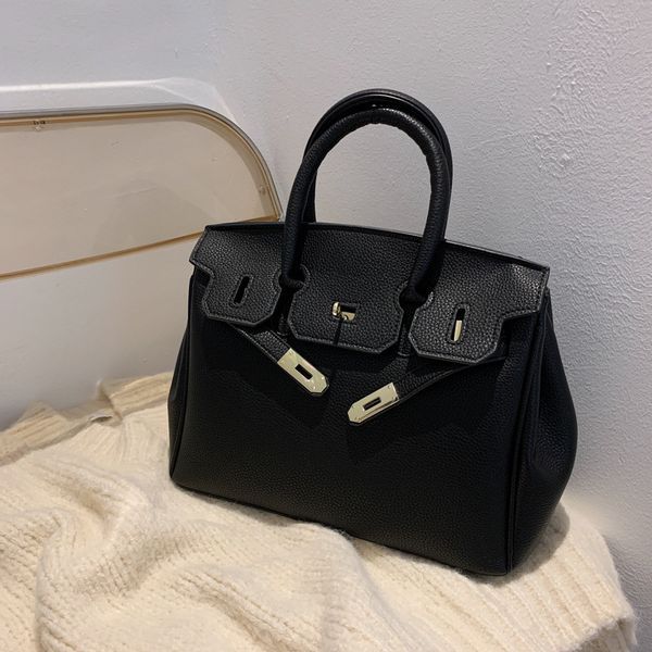 80% off outlet store bag women's bag new simple texture single shoulder diagonal hand factory online sale, Black;red
80% off outlet store bag women's bag new simple texture single shoulder diagonal hand factory online sale, Black;red