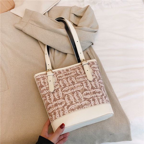 shopping net red printing big bag female 2021 new trendy simple versatile large capacity tote bag special-interest design shopping bag
shopping net red printing big bag female 2021 new trendy simple versatile large capacity tote bag special-interest design shopping bag