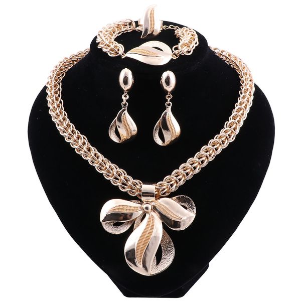 new exquisite dubai jewelry set luxury gold color big nigerian wedding african beads necklace earrings set costume new design, Black
new exquisite dubai jewelry set luxury gold color big nigerian wedding african beads necklace earrings set costume new design, Black