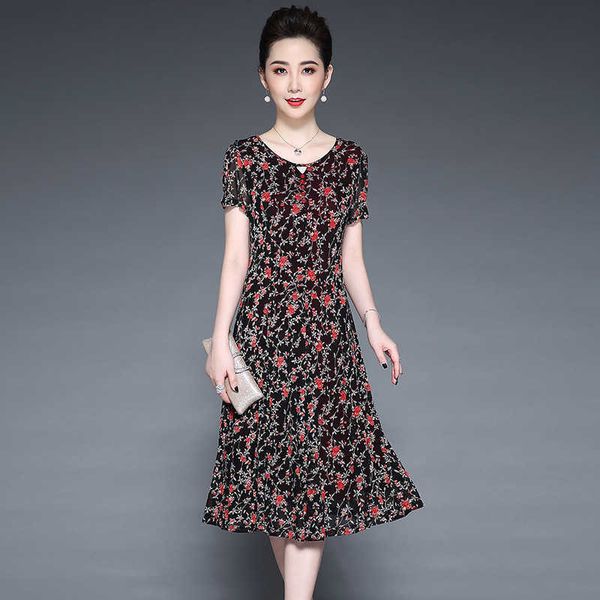 luxury party evening dress middle aged and elderly women's clothing  summer short sleeve 2021 foreign style 40-year-old 50 wide lady s, White;pink 
luxury party evening dress middle aged and elderly women's clothing  summer short sleeve 2021 foreign style 40-year-old 50 wide lady s, White;pink