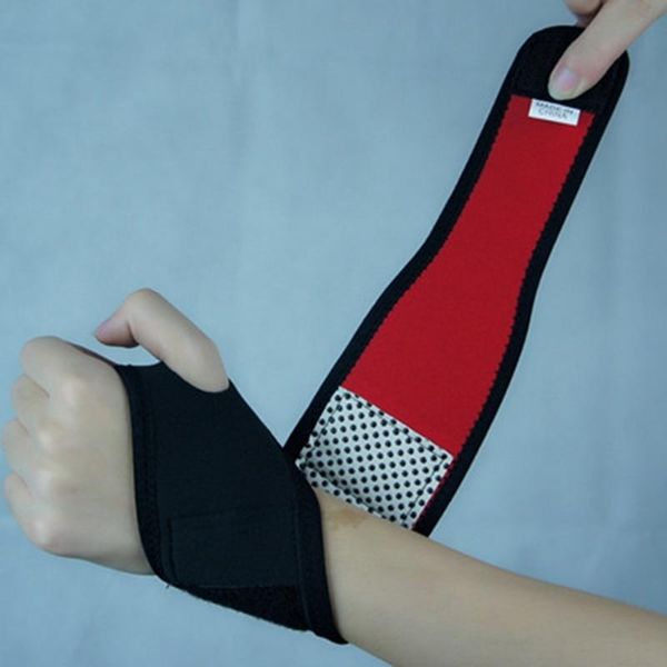 1pcs self-heating magnet wrist support brace guard protector men winter keep warm band sports sales tourmaline product wristband, Black;red
1pcs self-heating magnet wrist support brace guard protector men winter keep warm band sports sales tourmaline product wristband, Black;red
