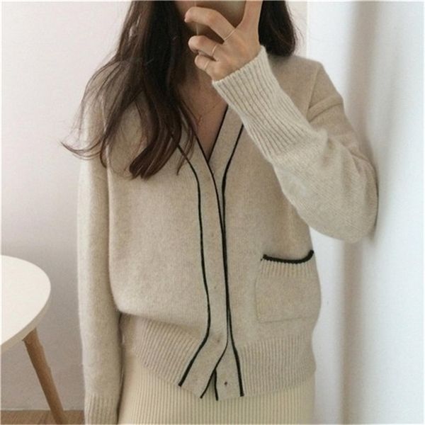 spring autumn vingtage cardigan women strip single breasted v neck loose knitted coat korean ladies female sweaters 210602, White
spring autumn vingtage cardigan women strip single breasted v neck loose knitted coat korean ladies female sweaters 210602, White