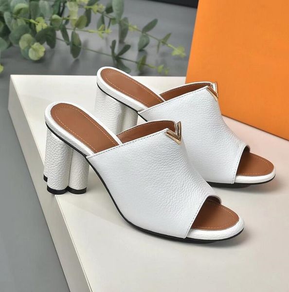 fashion women's comfortable sandals ladies leather beach slippers chunky heels shoes female casual peep toe sandal l2287, Black
fashion women's comfortable sandals ladies leather beach slippers chunky heels shoes female casual peep toe sandal l2287, Black