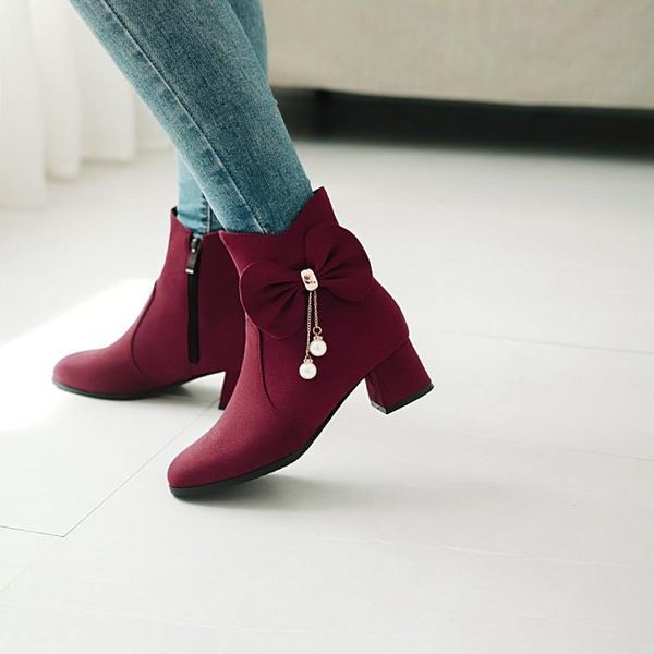 boots big size ma'am coarse heel short pure color metal decoration suede highheeled, Black
boots big size ma'am coarse heel short pure color metal decoration suede highheeled, Black