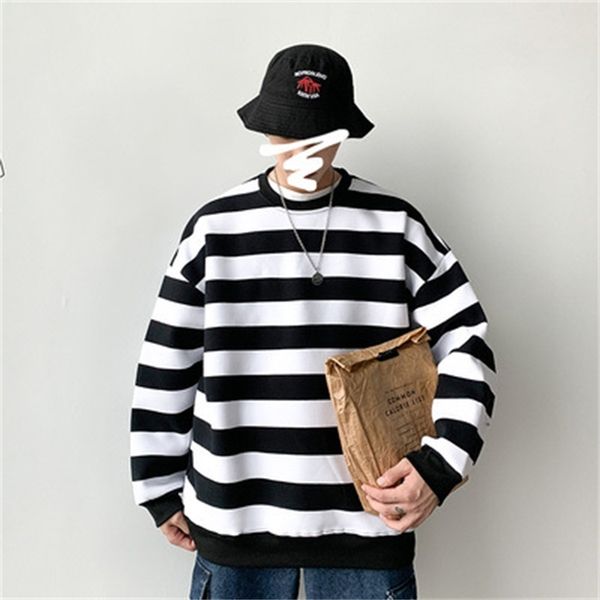 men's sweaters fashion loose black white gray striped knitted sweater men 2021 winter autumn long sleeve pullover mens pull homme, White;black
men's sweaters fashion loose black white gray striped knitted sweater men 2021 winter autumn long sleeve pullover mens pull homme, White;black