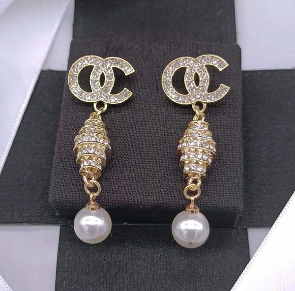 brand desigenr double letter 18k gold plated charm stud earrings womens high-end geometric heart pendant earring eardrop women luxury christ, Golden
brand desigenr double letter 18k gold plated charm stud earrings womens high-end geometric heart pendant earring eardrop women luxury christ, Golden