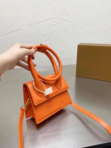 retro classic 2021 classic lady fashion designer luxury handbag ladies casual shopping bag handbag dinner bag
retro classic 2021 classic lady fashion designer luxury handbag ladies casual shopping bag handbag dinner bag