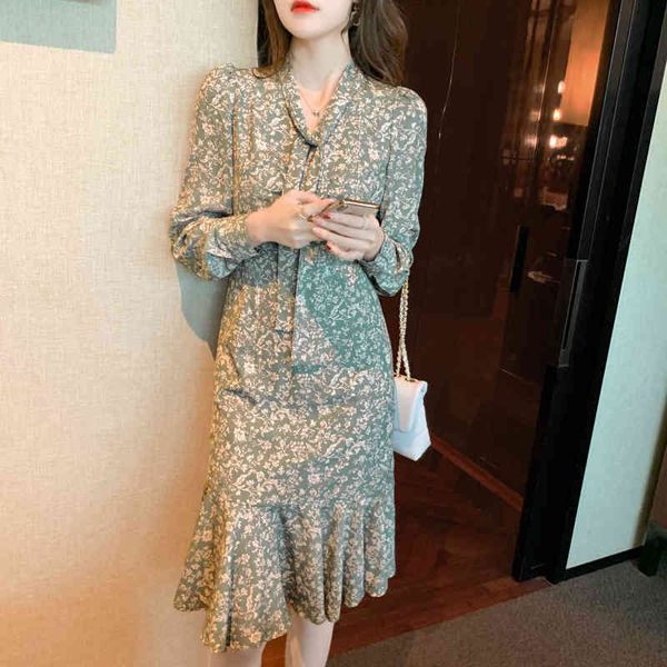 spring gentle style temperament v-neck floral skirt waist is thinner, buttocks fishtail dress female jxmyy 210412, Black;gray
spring gentle style temperament v-neck floral skirt waist is thinner, buttocks fishtail dress female jxmyy 210412, Black;gray
