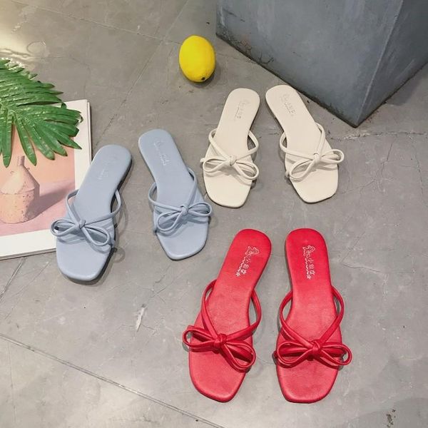slippers 2021 summer women butterfly knot antiskid flat sole woman concise fashion sandals slides beach shoes, Black
slippers 2021 summer women butterfly knot antiskid flat sole woman concise fashion sandals slides beach shoes, Black
