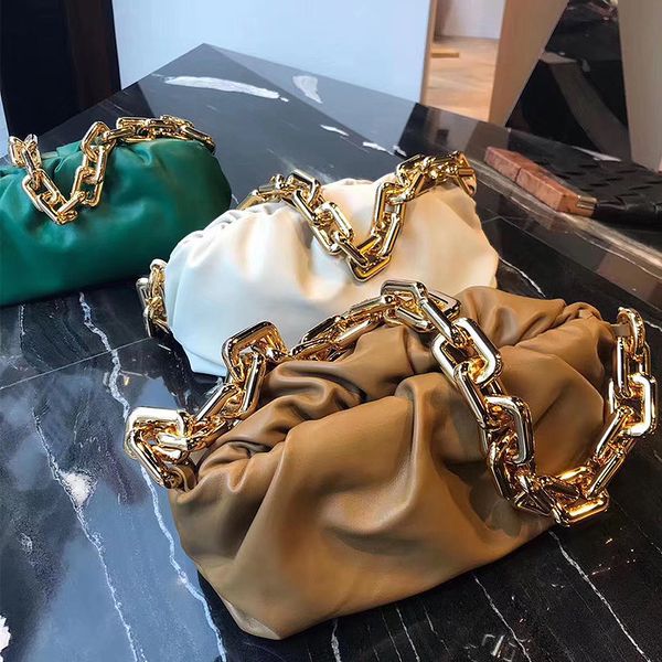 design hand children's leather new fashion thick chain cloud soft glutinous fold dumpling portable shoulder bag, Red;black
design hand children's leather new fashion thick chain cloud soft glutinous fold dumpling portable shoulder bag, Red;black