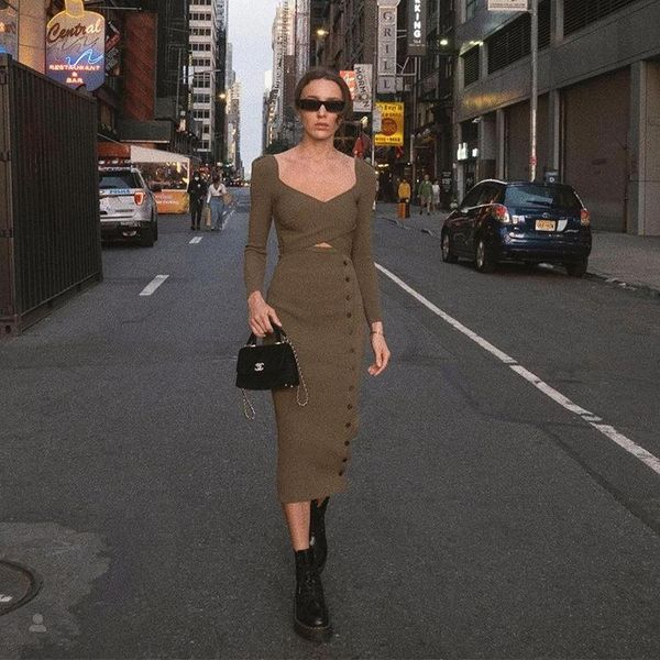 casual dresses 2021 autumn fashion bodycon skinny maxi dress slash neck backless hole full sleeve button outdoor sundress vestidos, Black;gray
casual dresses 2021 autumn fashion bodycon skinny maxi dress slash neck backless hole full sleeve button outdoor sundress vestidos, Black;gray
