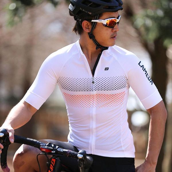 men cycling jersey 2021 short sleeve mtb road bike reflective breathable mountain bicycle racing jackets, Black;red
men cycling jersey 2021 short sleeve mtb road bike reflective breathable mountain bicycle racing jackets, Black;red