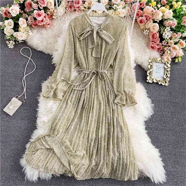 spring autumn sweet bowknot lace stand collar flare sleeve mid-length dress reduced age pleated large chiffon floral c133 210506, Black;gray
spring autumn sweet bowknot lace stand collar flare sleeve mid-length dress reduced age pleated large chiffon floral c133 210506, Black;gray