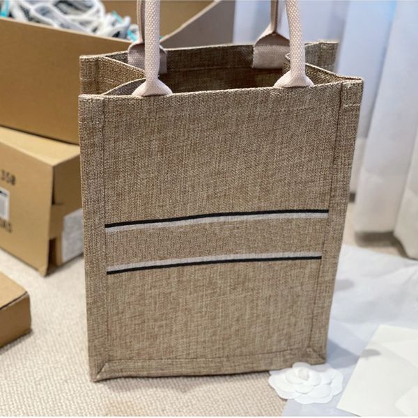 .classic women shopping bag fashion handbags of canvas three styles to choose
.classic women shopping bag fashion handbags of canvas three styles to choose