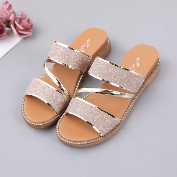 dress shoes women's sandals in summer wear fashionable slippers flat heels water drill casual, Black
dress shoes women's sandals in summer wear fashionable slippers flat heels water drill casual, Black