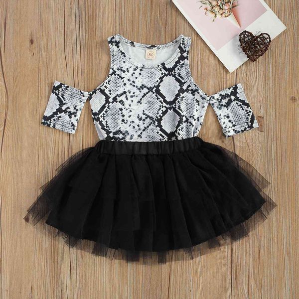 2pcs leisure style little girls outfit summer snakeskin printing off shoulder round collar solid mesh a line skirt set, White
2pcs leisure style little girls outfit summer snakeskin printing off shoulder round collar solid mesh a line skirt set, White