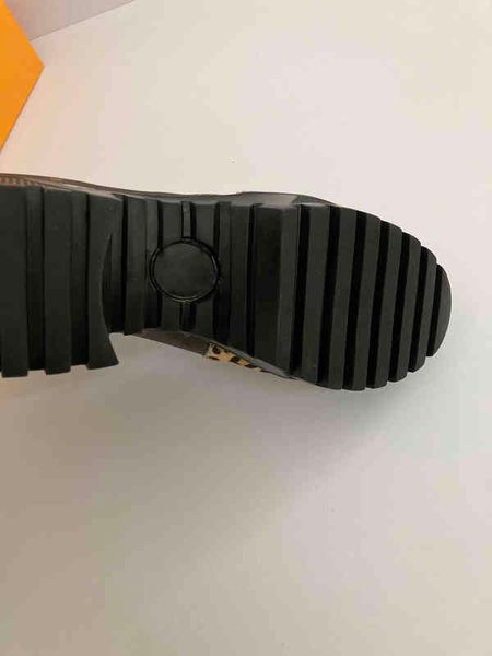 dress shoes luxury designer women's ankle boots presbyopia fabric leopard print leather shoes mid-tube lace-up platform printing m, Black
dress shoes luxury designer women's ankle boots presbyopia fabric leopard print leather shoes mid-tube lace-up platform printing m, Black