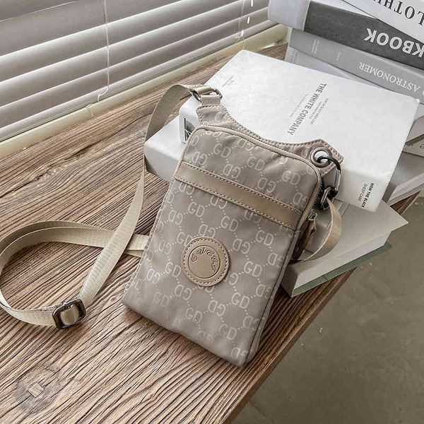 factory direct sale 75% off small square nylon new letter mobile large capacity leisure messenger women's bags
factory direct sale 75% off small square nylon new letter mobile large capacity leisure messenger women's bags
