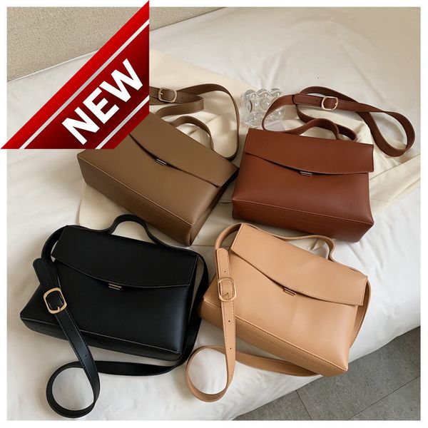 diana female fashion crocodile shaped portable single shoulder bright diamond chain bag
diana female fashion crocodile shaped portable single shoulder bright diamond chain bag