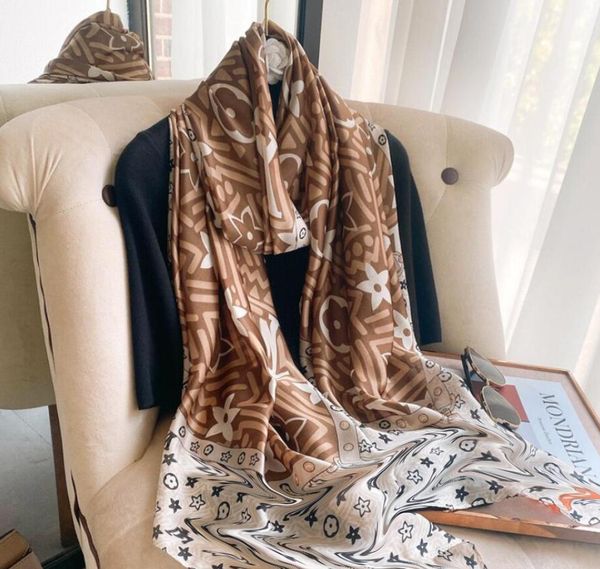 2021ss classic brand silk scarf for women summer joker design letter printing 4 style long scarves scarfs 180x90cm shawls turban clothing ac, Blue;gray
2021ss classic brand silk scarf for women summer joker design letter printing 4 style long scarves scarfs 180x90cm shawls turban clothing ac, Blue;gray