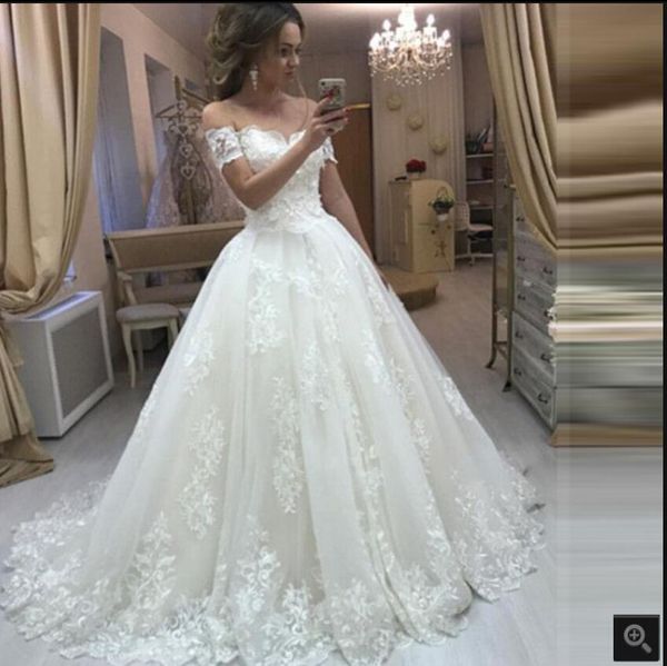 vestido de festa white tulle ball gown wedding dresses beaded lace appliques princess puffy v neck bridal gowns court train off the shoulder
vestido de festa white tulle ball gown wedding dresses beaded lace appliques princess puffy v neck bridal gowns court train off the shoulder